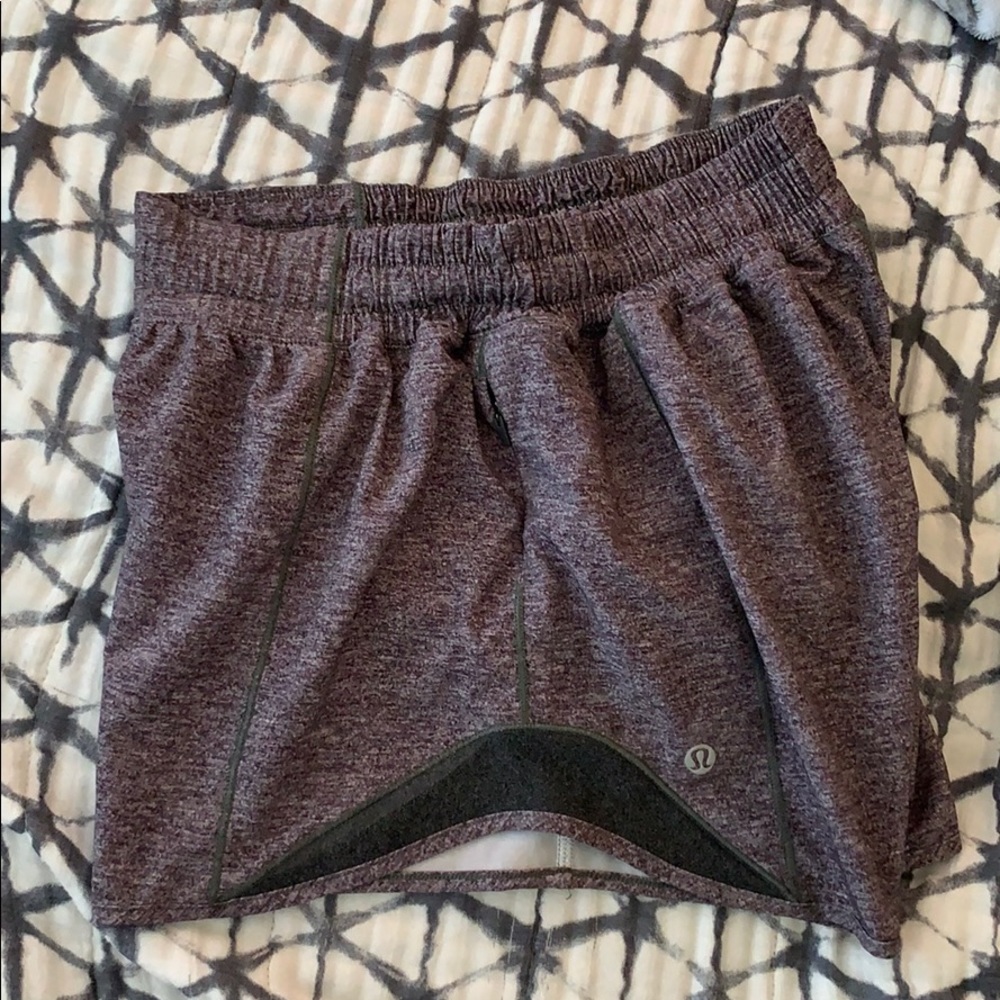 Heather gray Lululemon hotty hot 4” size 6